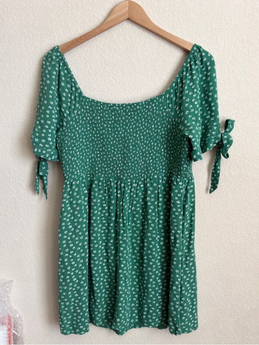 American Eagle Floral Smocked Mini Dress Large Puff Sleeve Tie Detail Green - Picture 7 of 8